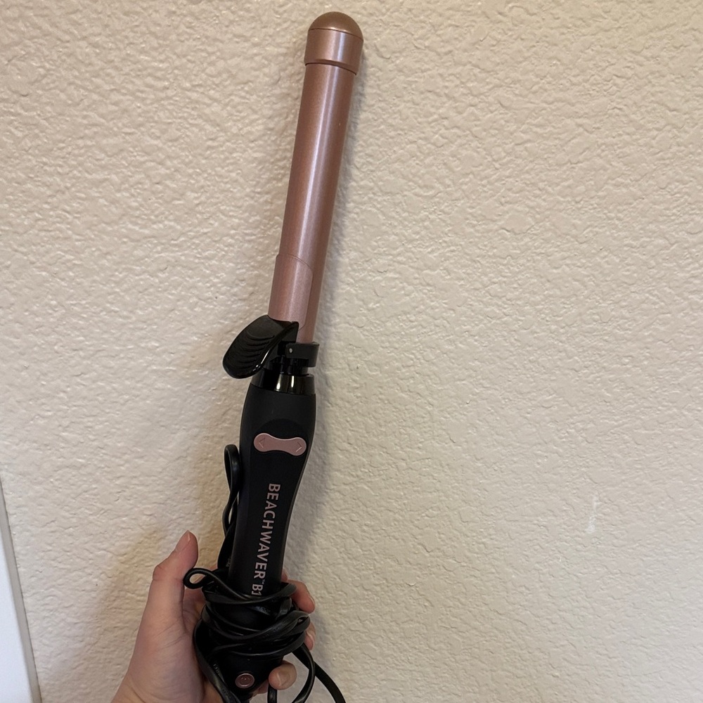 Beachwaver Pink Curling Iron